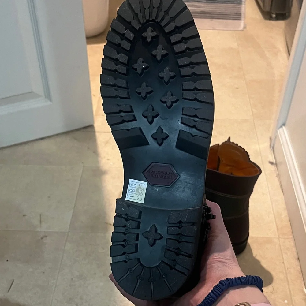 NWOT Penelope Chilvers Olive Leather Ankle Boots with Tassel - Picture 2 of 8